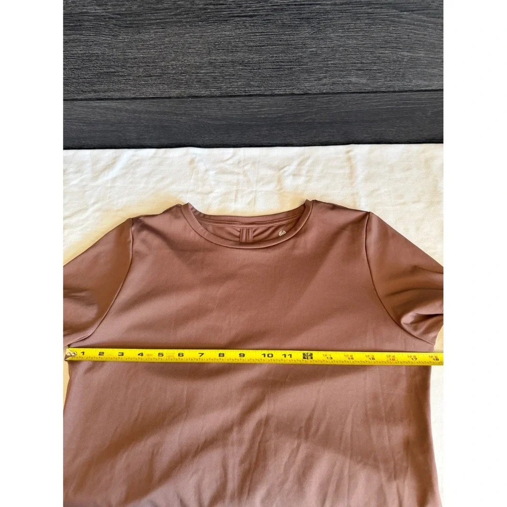 Stretch The Rules Womens Crop Top Mauve Ruched Back Cutout Short Sleeve Size M